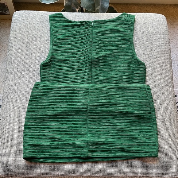 Y2K Vintage Forest Green Ruched Dress, Circa 2008 - Picture 9 of 17